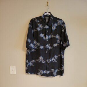 Liz Claiborne Black and Blue Floral Casual Button Down Shirt